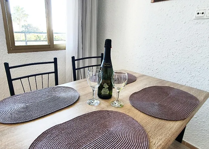 Апартаменти Skol 427 Spacious 1 Bedroom With Sea Views
