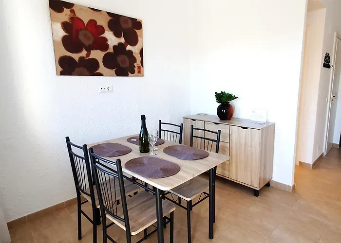 Skol 427 Spacious 1 Bedroom With Sea Views