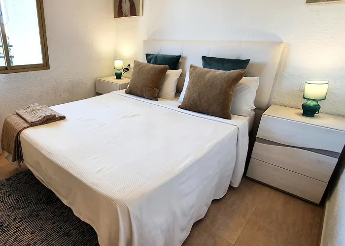 Апартаменты Skol 427 Spacious 1 Bedroom With Sea Views *