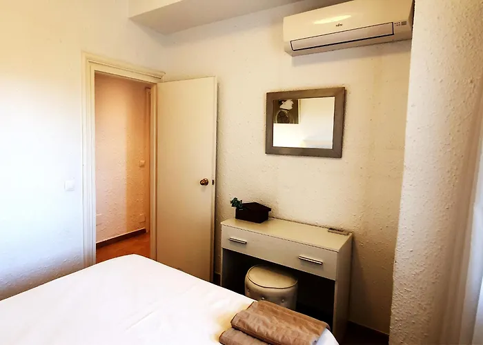Skol 427 Spacious 1 Bedroom With Sea Views Apartmán *